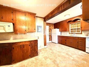 2100 Camp Greene St in Charlotte, NC - Building Photo - Building Photo