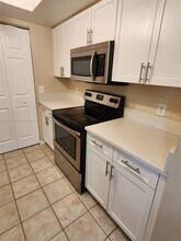 4171 N Haverhill Rd in West Palm Beach, FL - Building Photo - Building Photo