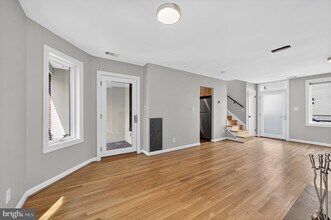 1313 Vermont Ave NW in Washington, DC - Foto de edificio - Building Photo