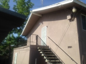 4plex / Community Hospital in Fresno, CA - Building Photo - Building Photo