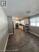 379 Ridge Rd E in Grimsby, ON - Building Photo - Building Photo