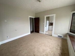 1128-1130 E 168th St in Cleveland, OH - Building Photo - Building Photo