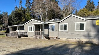 4850 Netarts Hwy W in Tillamook, OR - Building Photo