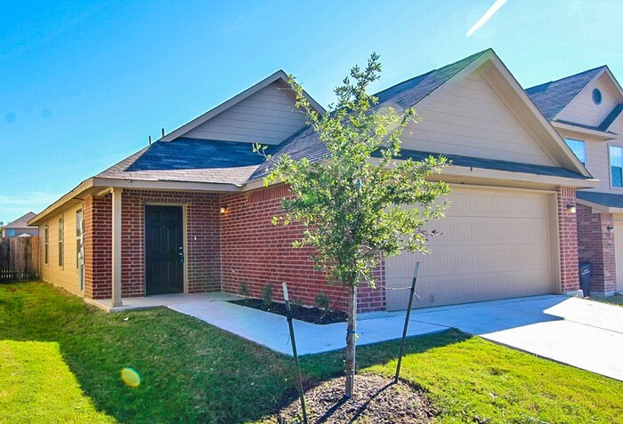 7606 Millchase in San Antonio, TX - Building Photo