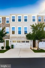 21493 Willow Breeze Sq in Ashburn, VA - Building Photo - Building Photo