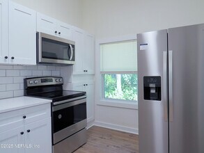 2071 Southampton Rd in Jacksonville, FL - Building Photo - Building Photo