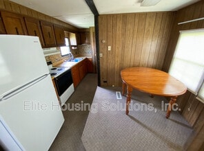 1380 Old Stage Rd in Wytheville, VA - Building Photo - Building Photo