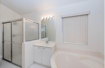 5514 NW 41st Ter in Coconut Creek, FL - Building Photo - Building Photo