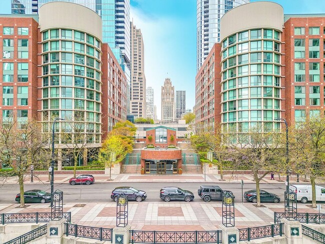 property at 480 N McClurg Ct