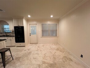 1014 Roxella St in Houston, TX - Building Photo - Building Photo