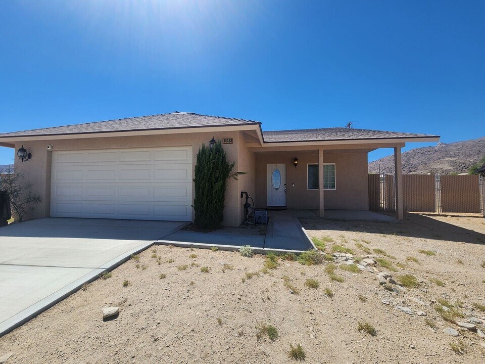 74483 Twilight Dr in Twentynine Palms, CA - Building Photo