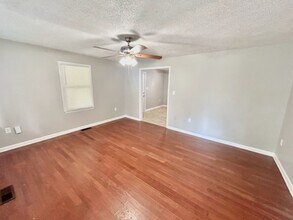 1200 Meadow Dr NW-Unit -Unit A in Huntsville, AL - Building Photo - Building Photo