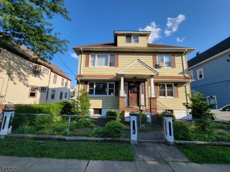 141 Mahar Ave in Clifton, NJ - Building Photo