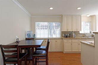 7517 Herschel Ave in San Diego, CA - Building Photo - Building Photo