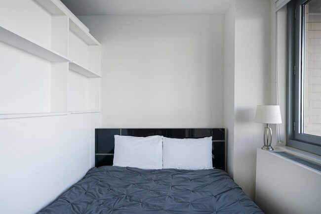 401 E 34th St in New York, NY - Building Photo - Building Photo