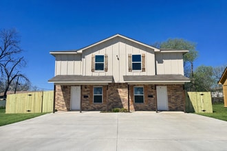 501 N 18th St, Unit Unit B in Killeen, TX - Foto de edificio - Building Photo