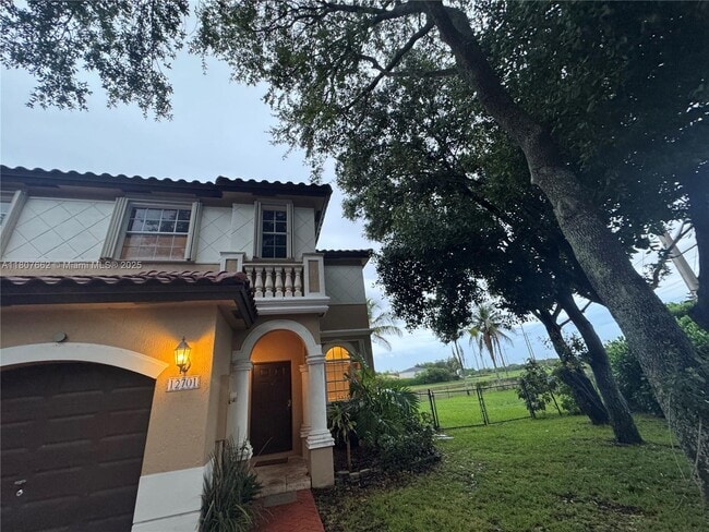 property at 12701 SW 49th Ct