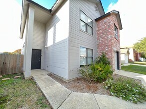 6919 Waterfall Pass in Converse, TX - Building Photo - Building Photo