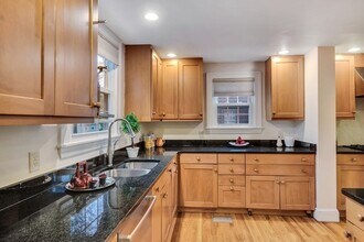 25 Allen Ave in Newton, MA - Building Photo - Building Photo