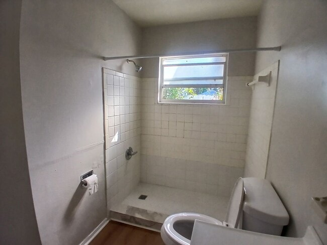 8607 N 10th St in Tampa, FL - Building Photo - Building Photo