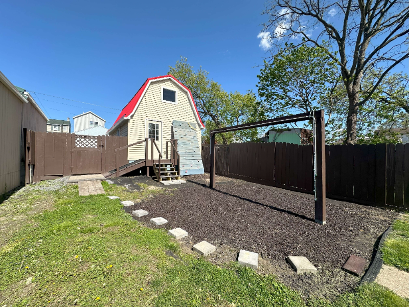1146 Upper Mulberry St in Danville, PA - Building Photo