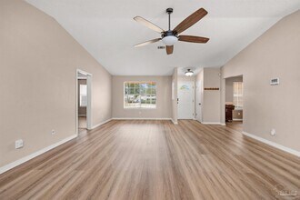5850 Princeton Dr in Pensacola, FL - Building Photo - Building Photo