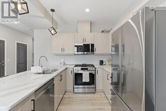 3 Marshall Ln in St Catharines, ON - Building Photo - Building Photo