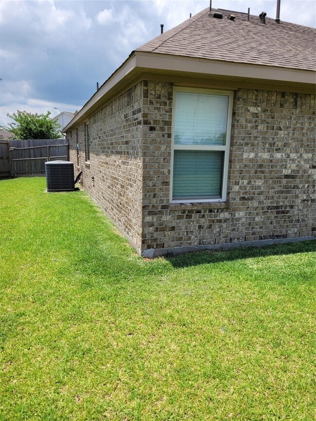 property at 4822 Emerald Bay Cir