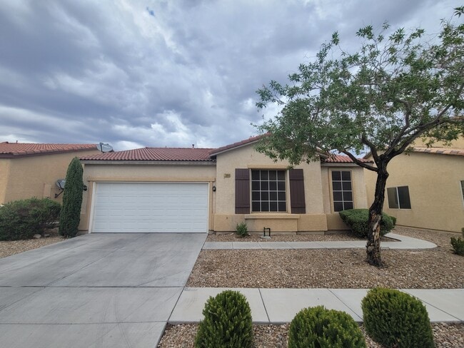 7644 Pioneer Ranch Ave