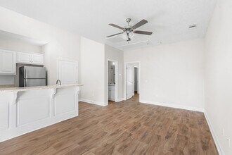 27 W Grady St in Statesboro, GA - Building Photo - Building Photo