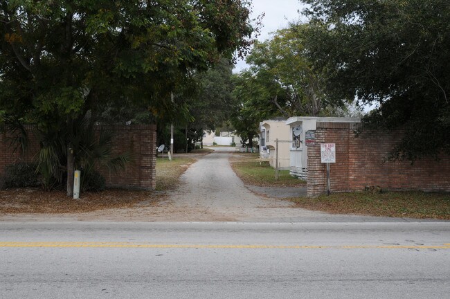 104 E Washington St in Minneola, FL - Building Photo - Building Photo