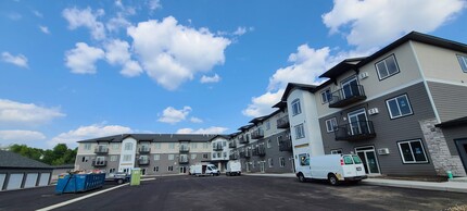 Birch Spring Apartment Homes in Cold Spring, MN - Foto de edificio - Building Photo