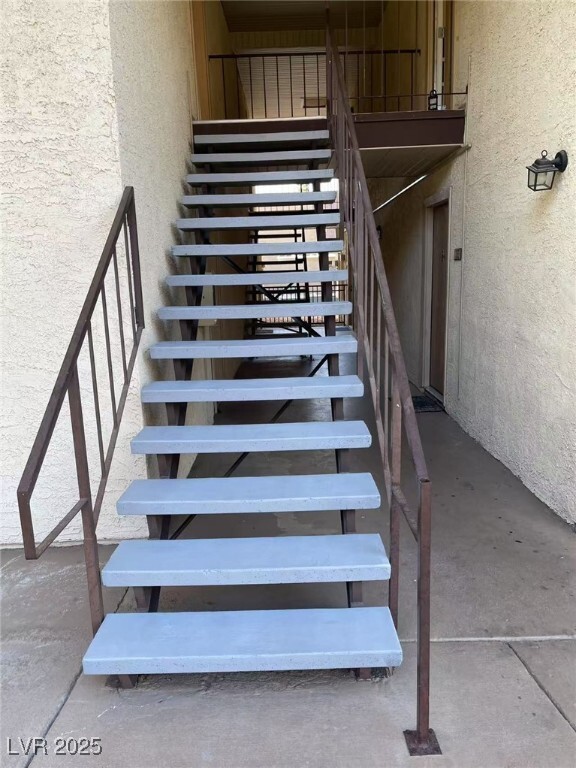 5180 Indian River Dr in Las Vegas, NV - Building Photo - Building Photo