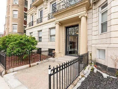 465 Park Dr in Boston, MA - Building Photo - Building Photo