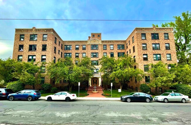 Roosevelt Apartments in Spokane, WA - Building Photo - Building Photo