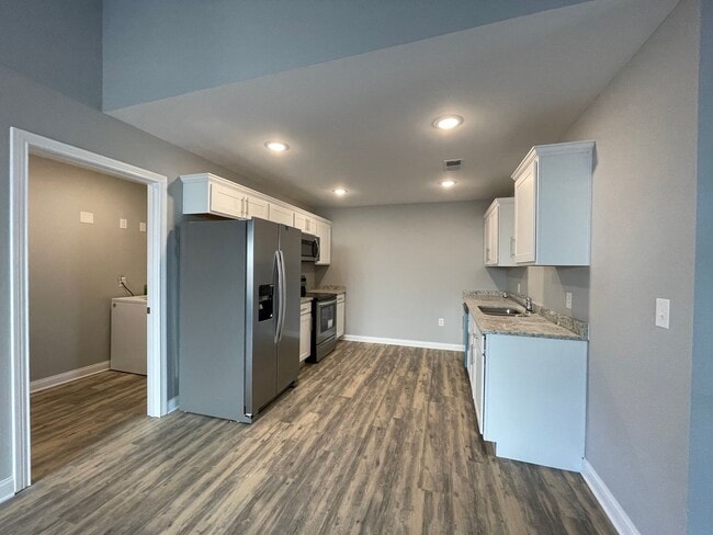117-119 Tucker Ln