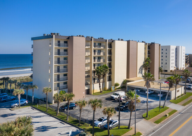 Las Brisas Condominiums in Jacksonville Beach, FL - Building Photo - Building Photo