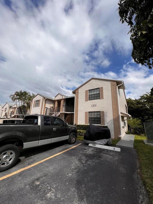 1301 S Franklin Ave in Homestead, FL - Building Photo - Building Photo