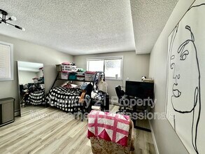 8705-8152 152 St NW in Edmonton, AB - Building Photo - Building Photo