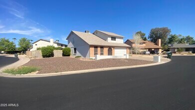 4930 W Torrey Pines Cir in Glendale, AZ - Building Photo - Building Photo