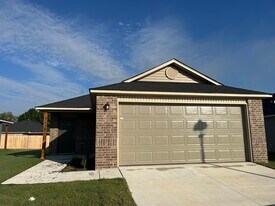2538 E Meramec St in Fayetteville, AR - Building Photo