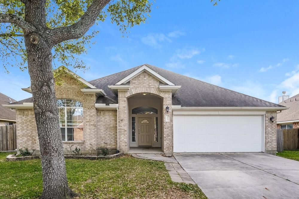 403 Magnolia Estates Dr in League City, TX - Building Photo