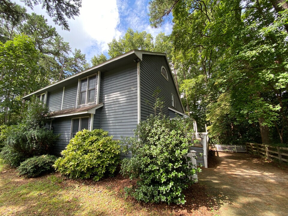 Room in House on Grove Ave in Raleigh, NC - Building Photo