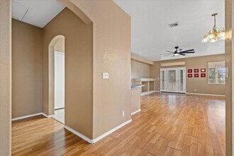 7904 Smokey Ridge Ct in Las Vegas, NV - Building Photo - Building Photo