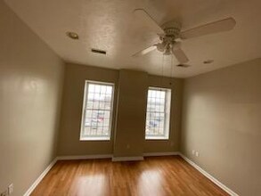 140 Middle Ave, Unit 306 in Elyria, OH - Building Photo - Building Photo