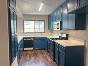 22200 Cynthia Ct in Hayward, CA - Building Photo - Building Photo