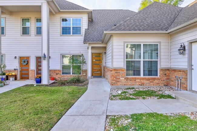 property at 12164 Abbey Glen Ln