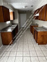 2311 Stillmeadow Dr in Arlington, TX - Building Photo - Building Photo