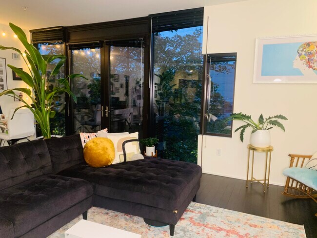 1111 E Pike St in Seattle, WA - Building Photo - Building Photo