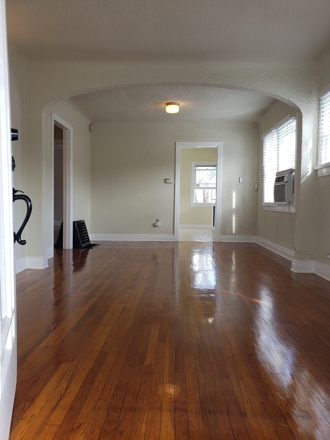 3938 Tivoli Ave in Los Angeles, CA - Building Photo - Building Photo